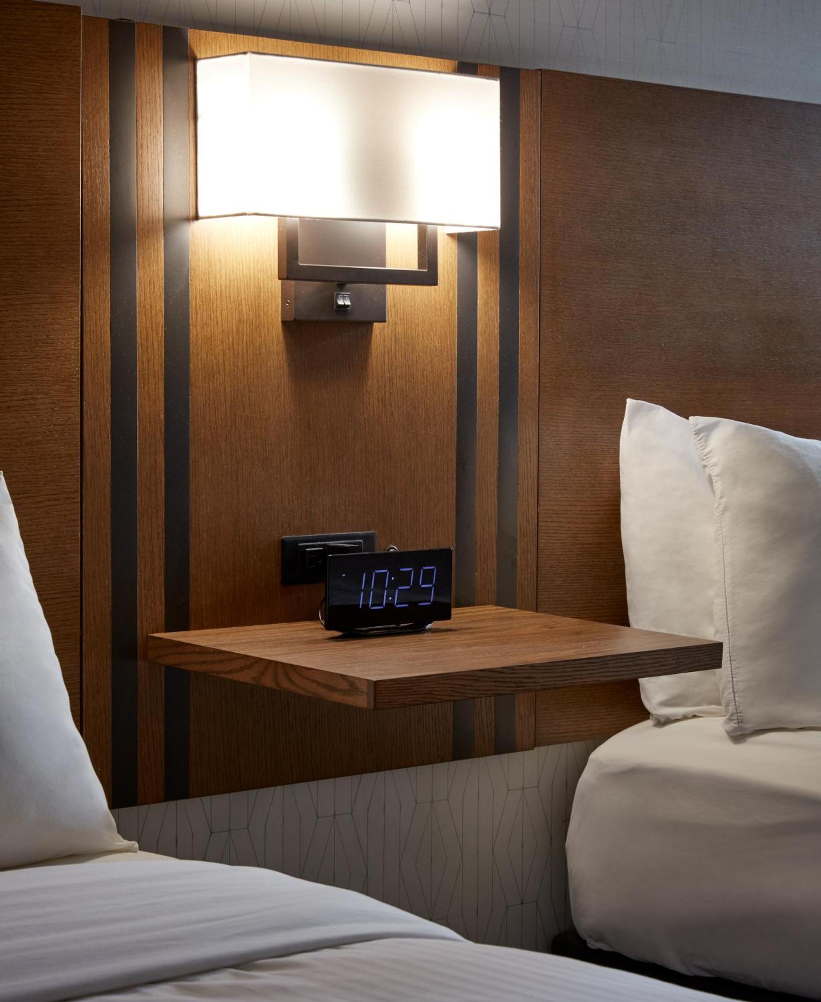 Canadas Best Value Inn Toronto Ngoại thất bức ảnh