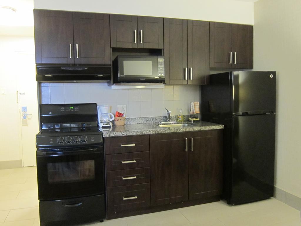 Canadas Best Value Inn Toronto Ngoại thất bức ảnh