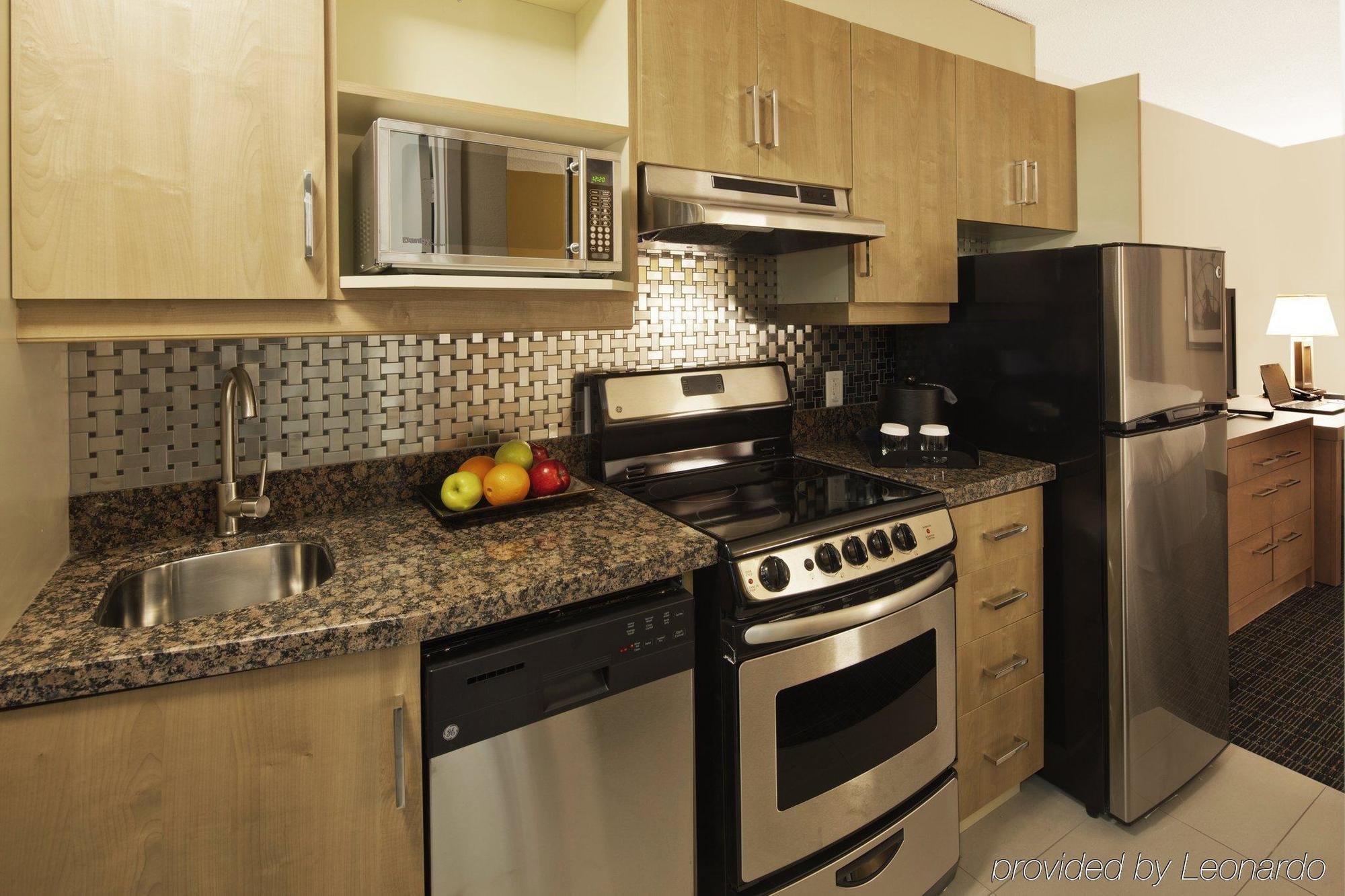 Canadas Best Value Inn Toronto Ngoại thất bức ảnh