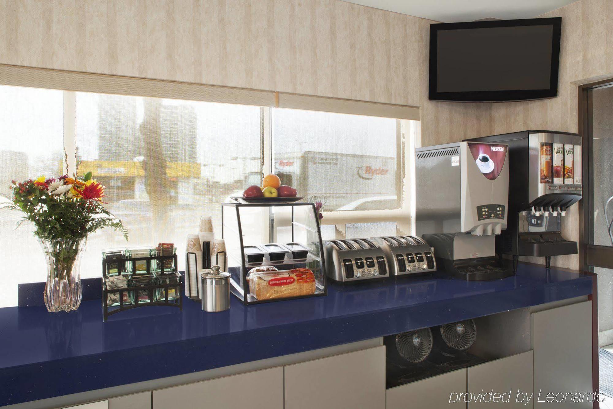 Canadas Best Value Inn Toronto Ngoại thất bức ảnh