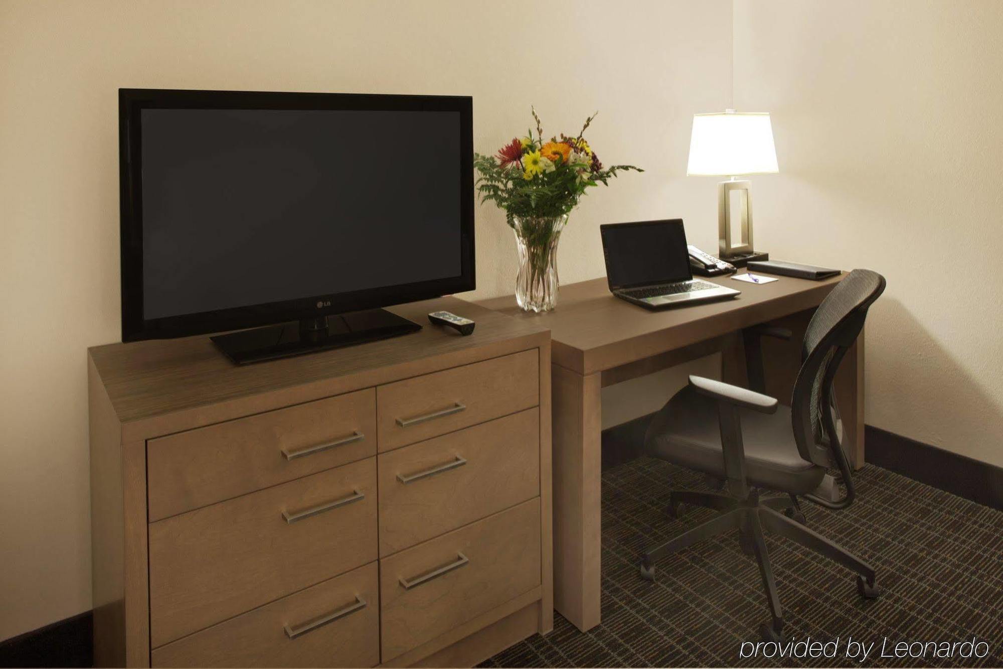 Canadas Best Value Inn Toronto Ngoại thất bức ảnh